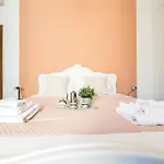 Casaviva - Elegant Trilo With Parking In アパート