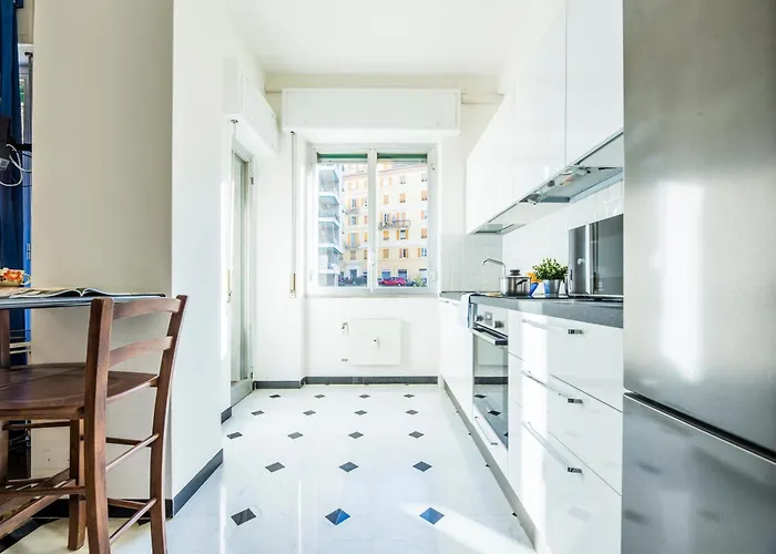 Casaviva - Elegant Trilo With Parking In * Genua
