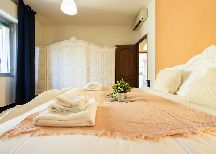 Casaviva - Elegant Trilo With Parking In Appartamento